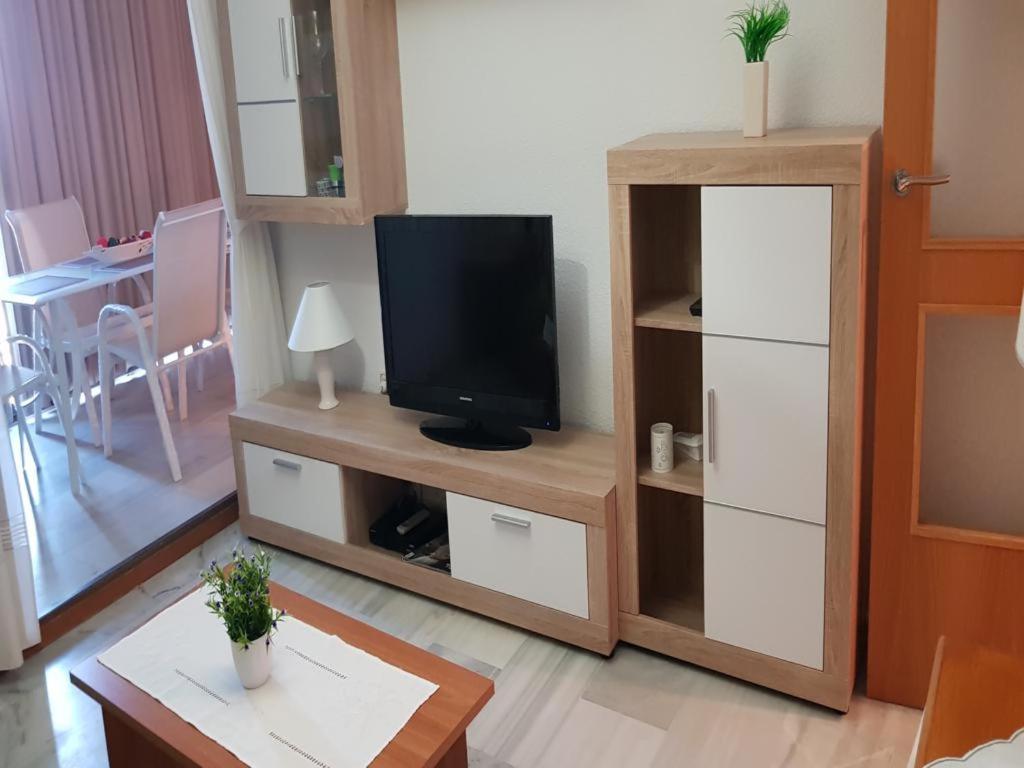 Disponible -11 Al 21 Abril-Apt Cachirul- 4 Pers -Wifi -Aire Acond- Parking Opcionable Extra بينايدورم المظهر الخارجي الصورة